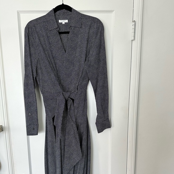 Equipment Dresses & Skirts - Equipment Navy/White Pattern Dress - Size 10